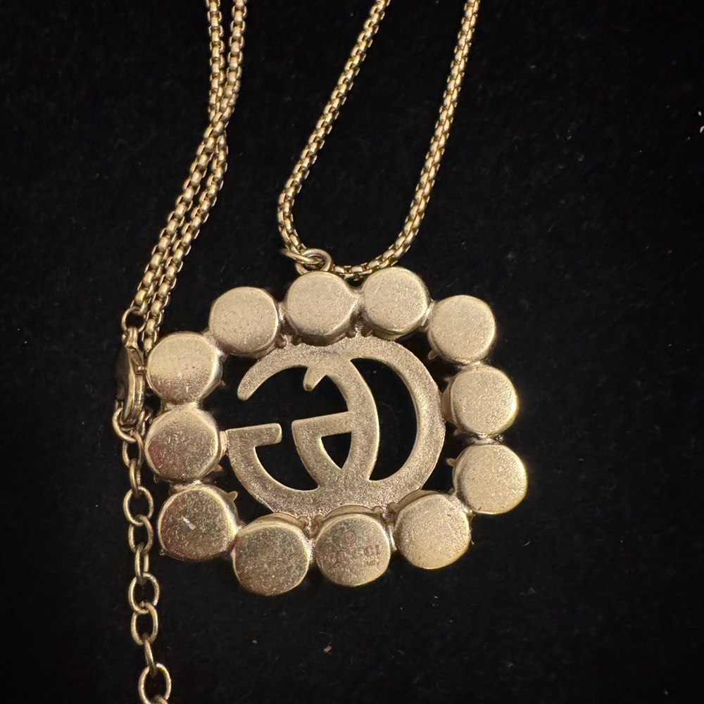 Gucci Gold GG Marmont Necklace with Pink Gemstones - Picture 7 of 8